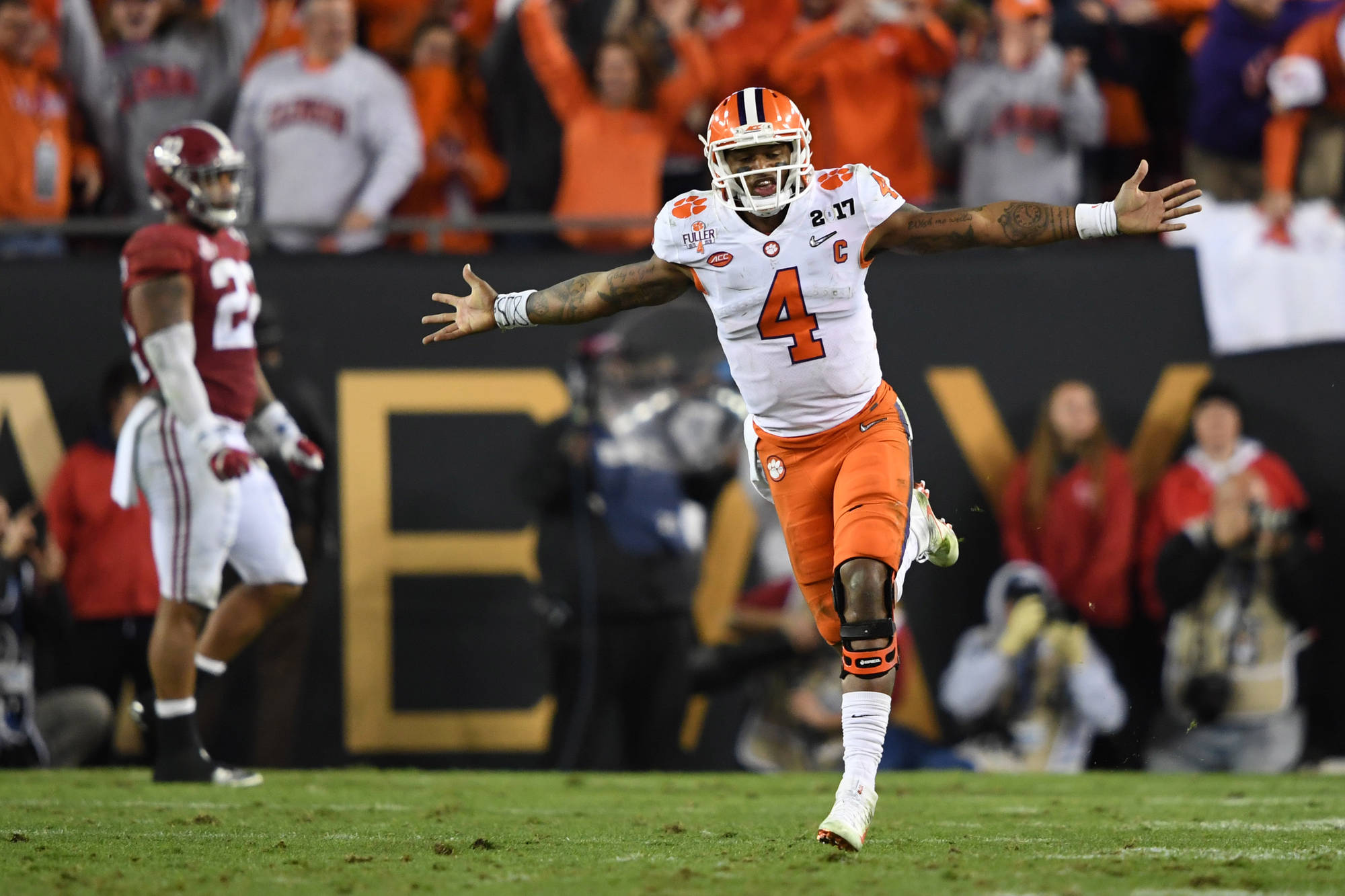 David takes down Goliath as Clemson makes a comeback for the ages, rolls Bama 35-31 in Tampa