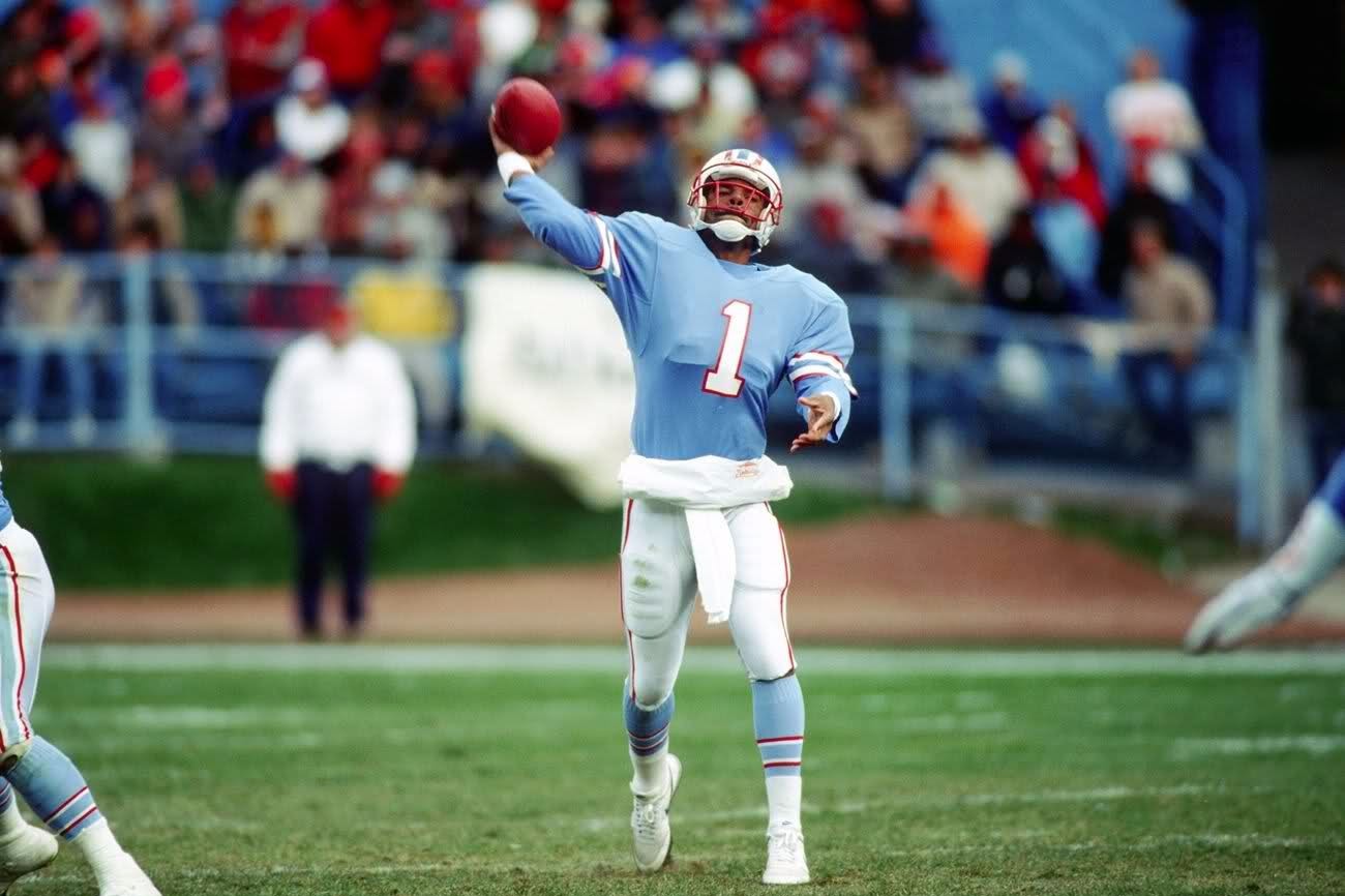 This Day in History: Warren Moon becomes first QB to pass for 20,000 yards in both the NFL and CFL