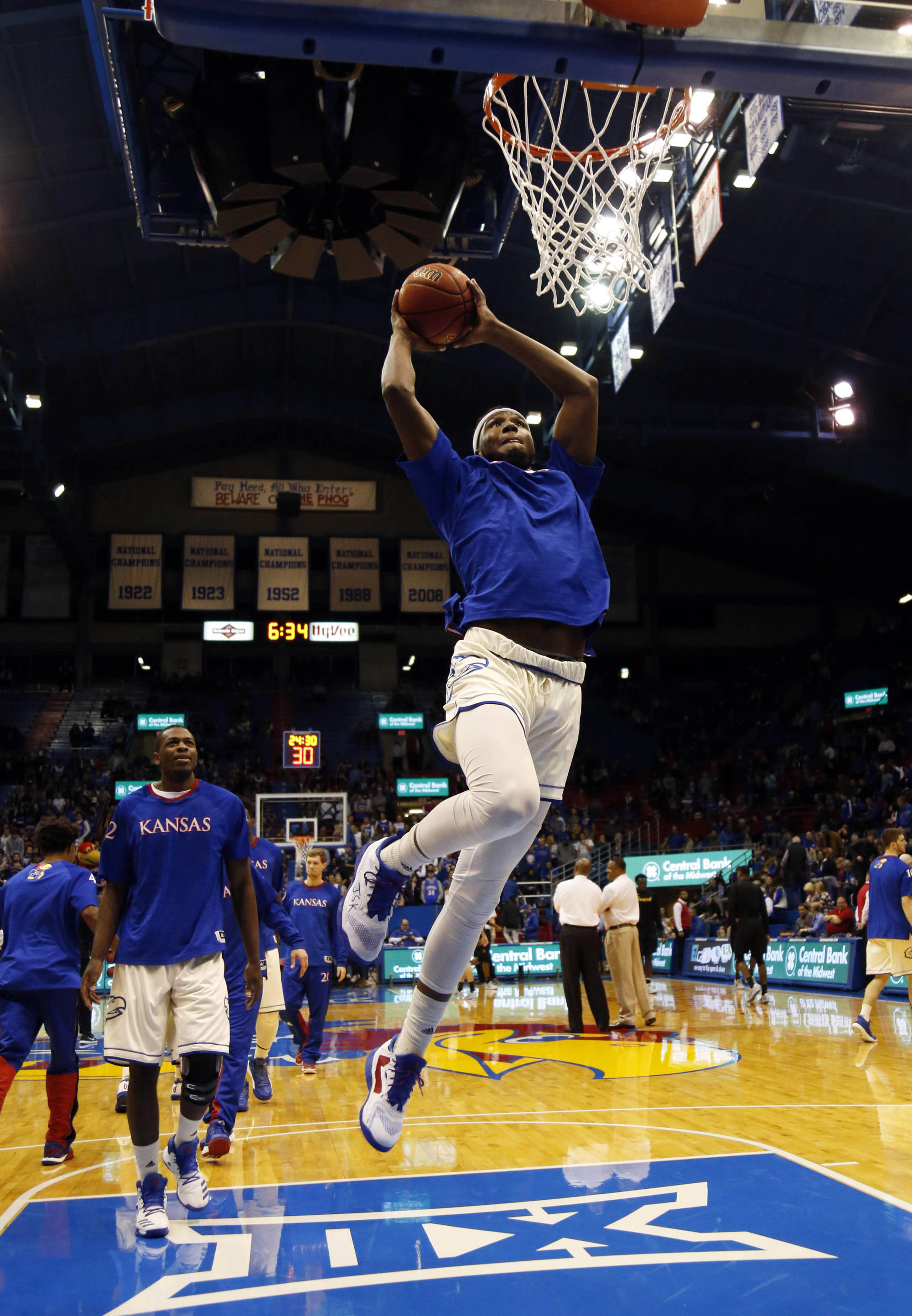 Why Carlton Bragg Is The College Equivielent of Shabazz Muhammad