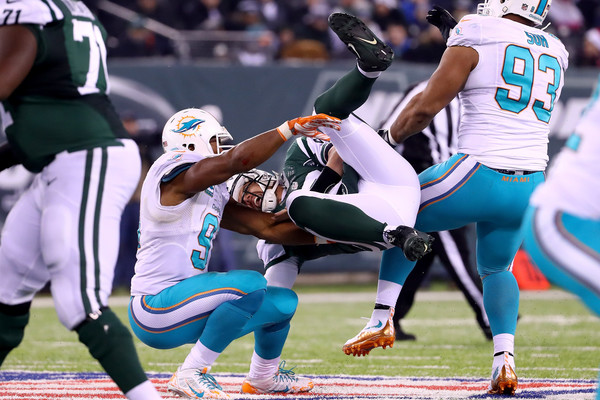 Dolphins sign Cameron Wake to Contract Extension