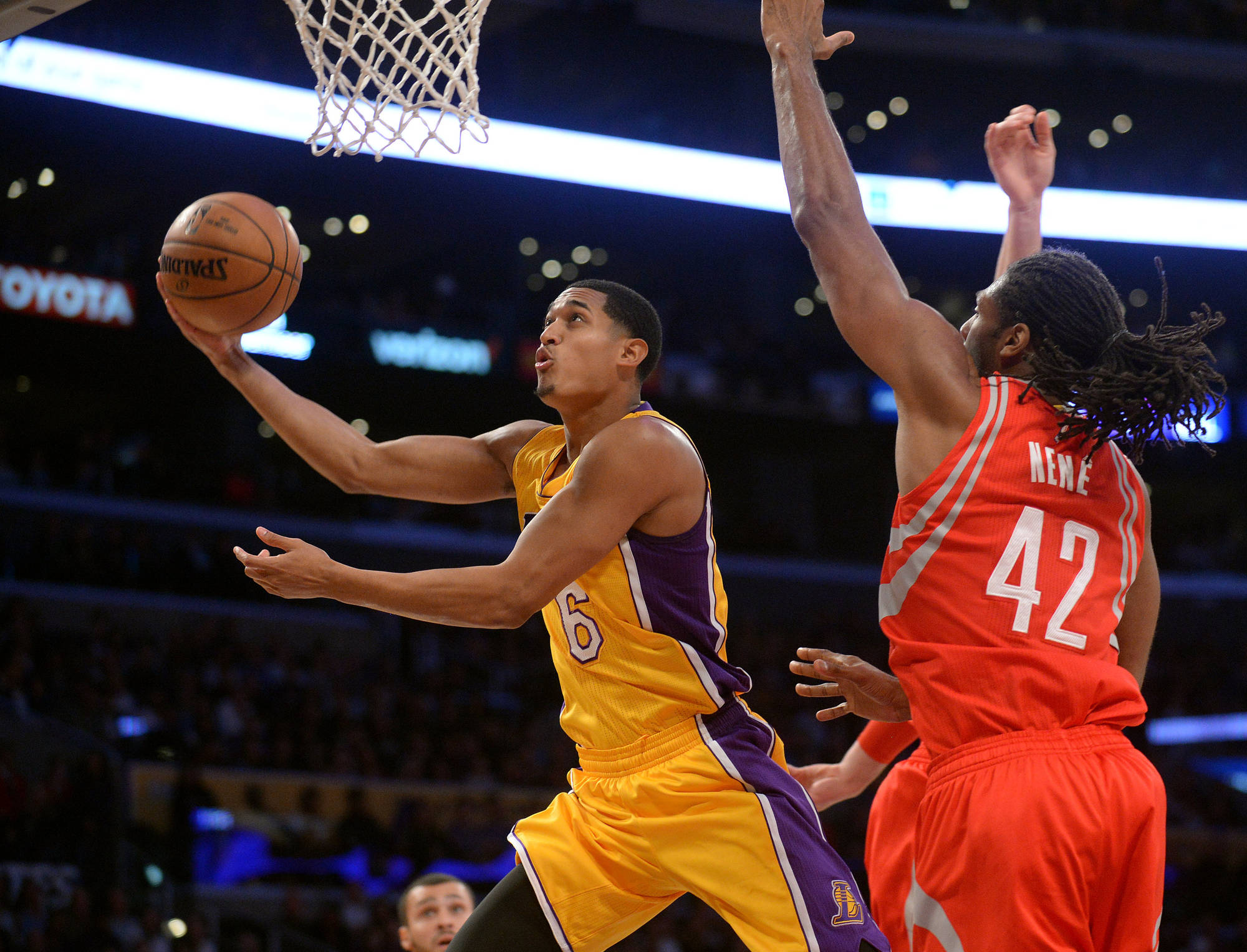 Lakers Look To Start 2-0 Against Depleted Jazz