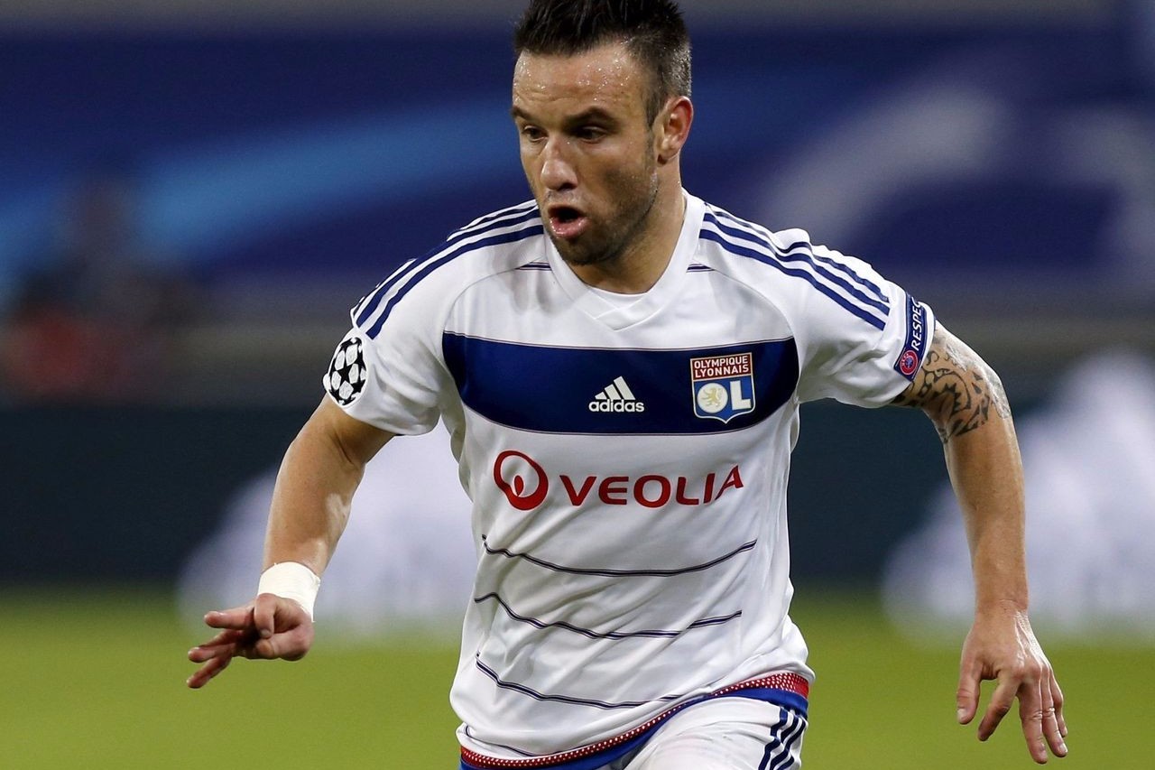 Twitter Trolls Force Olympique Lyonnais To Announce That Mathieu Valbuena is Still Alive
