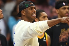  Chris Paul's Next Destination: Lakers or Clippers?