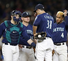 Mariners fall to A's in back-and-forth thriller, get eliminated from Post-Season contention
