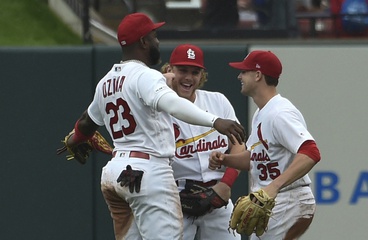 The St Louis Cardinals Get Important Sweep Of The Brewers.