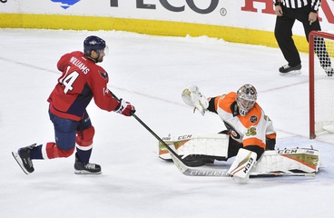 Mason Stands Tall in Flyers Shootout Victory