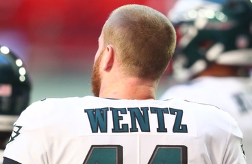 Eagles trade Carson Wentz to the Colts