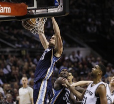 Grizzlies hold off Spurs 117-116 in 3OT thriller