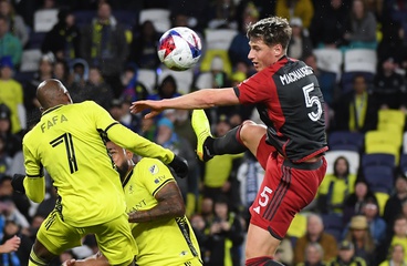 Nashville SC: Who is the new defender, Lukas MacNaughton?