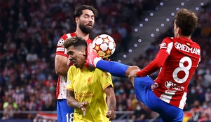 MUST-SEE: Atletico Madrid striker sent off for kicking his opponent in the face!