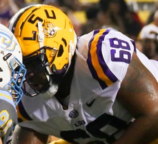 Capital City Classic: LSU Dominates SU with a 65-17 Blowout Victory 