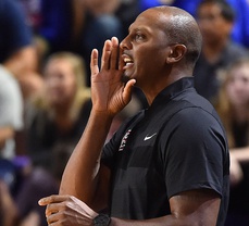Pros and Cons of Hiring Penny Hardaway as the Memphis Tigers Head Coach