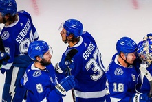 Wholesome Hockey: Tampa's three-goal first-period ties series!