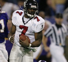 Falcons Throwback: Michael Vick thrilling 46-yard OT run vs Minnesota