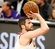 Kevin Love Out 6-8 Weeks with a Broken Hand