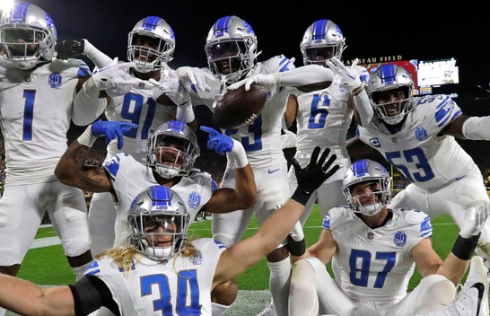 Lions take Control of NFC North with Domination in Lambeau