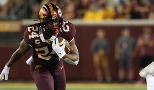 The Minnesota Gophers rowed over the New Mexico State Aggies, winning their first game of the season, 38-0.