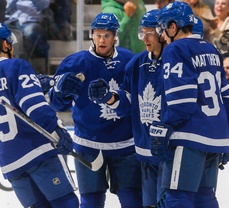 Maple Leafs offense enough for playoff push despite struggling D-core