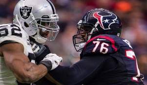 Texans trade former Pro Bowl Tackle Duane Brown to the Seahawks.