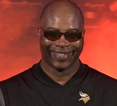 Hall Of Fame DE Chris Doleman 56, undergoes surgery for a brain tumor