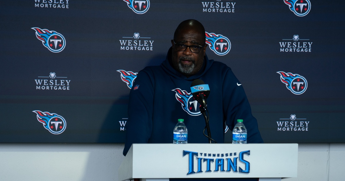 Vrabel giving assistant chance as Titans' acting coach in preseason opener