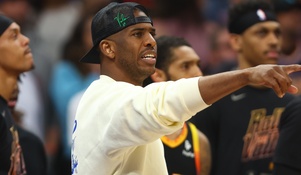  Chris Paul's Next Destination: Lakers or Clippers?