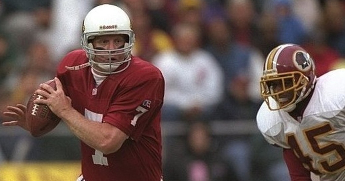 Today in Pro Football History: 1996: Arizona's Boomer Esiason Passes for  522 Yards in Wild Win Over Redskins