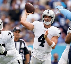 The Tennessee Titans have no business signing Derek Carr in free agency