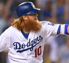 Justin Turner leads the Dodgers to a game one win 