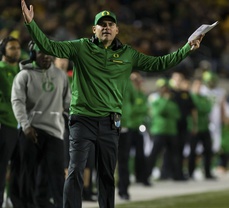 Why Oregon is Collapsing : QB Play is to Blame