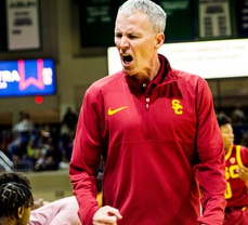 USC gives basketball coach Andy Enfield a 3-year contract extension through 2025-26