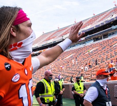 Trevor Lawrence's COVID-19 diagnosis will not affect Clemson 