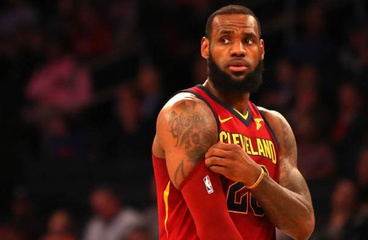 For Teams, Signing LeBron James Carries Potential Long Term Risks and Short Term Rewards