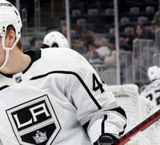 Mikey Anderson signs 8-year extension with Kings