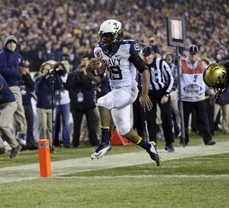 How The Triple-Option Transformed Navy QB Keenan Reynolds Into a Star