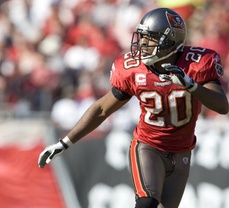 Bucs to induct Ronde Barber into Ring of Honor