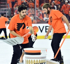 Flyers Fans Embarrassed the City of Philadelphia!