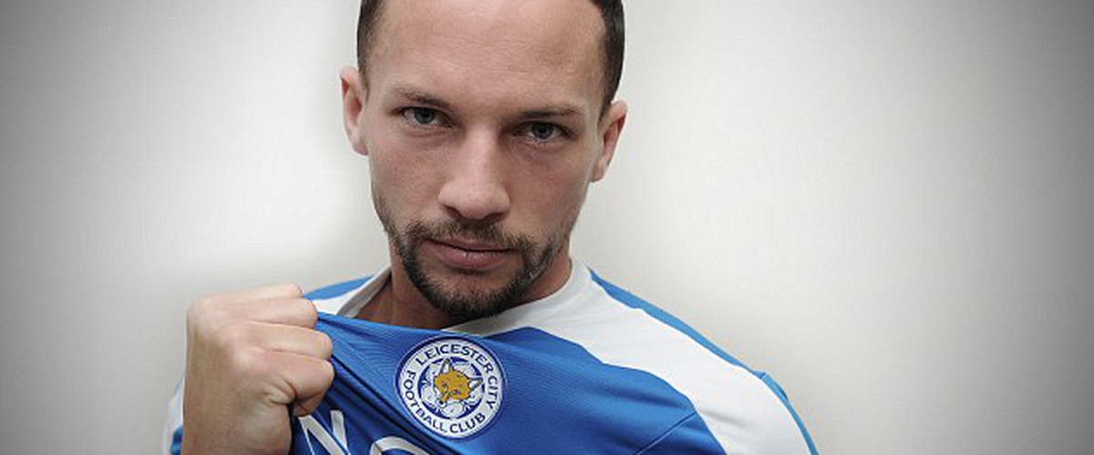 31C72B2700000578-3475445-Leicester_midfielder_Danny_Drinkwater_is_one_of_several_players_-m-121_1457039016809.jpg