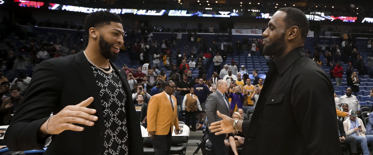 Anthony Davis Is Going to The Los Angeles Lakers.