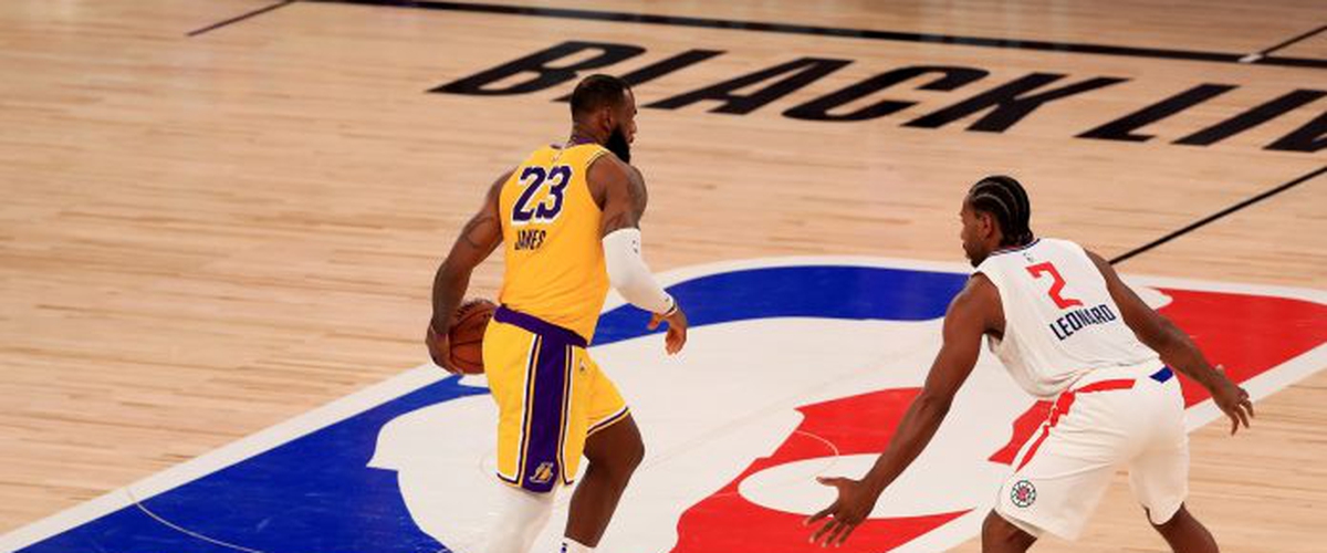 LeBron Hits Game Winner, Lakers Down Clippers